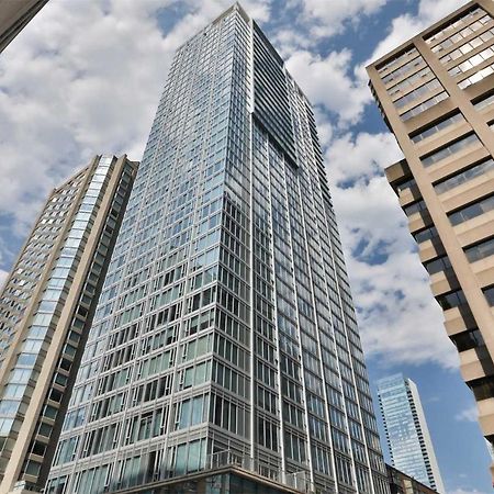 2 Bedroom Plus Den Condo トロント エクステリア 写真