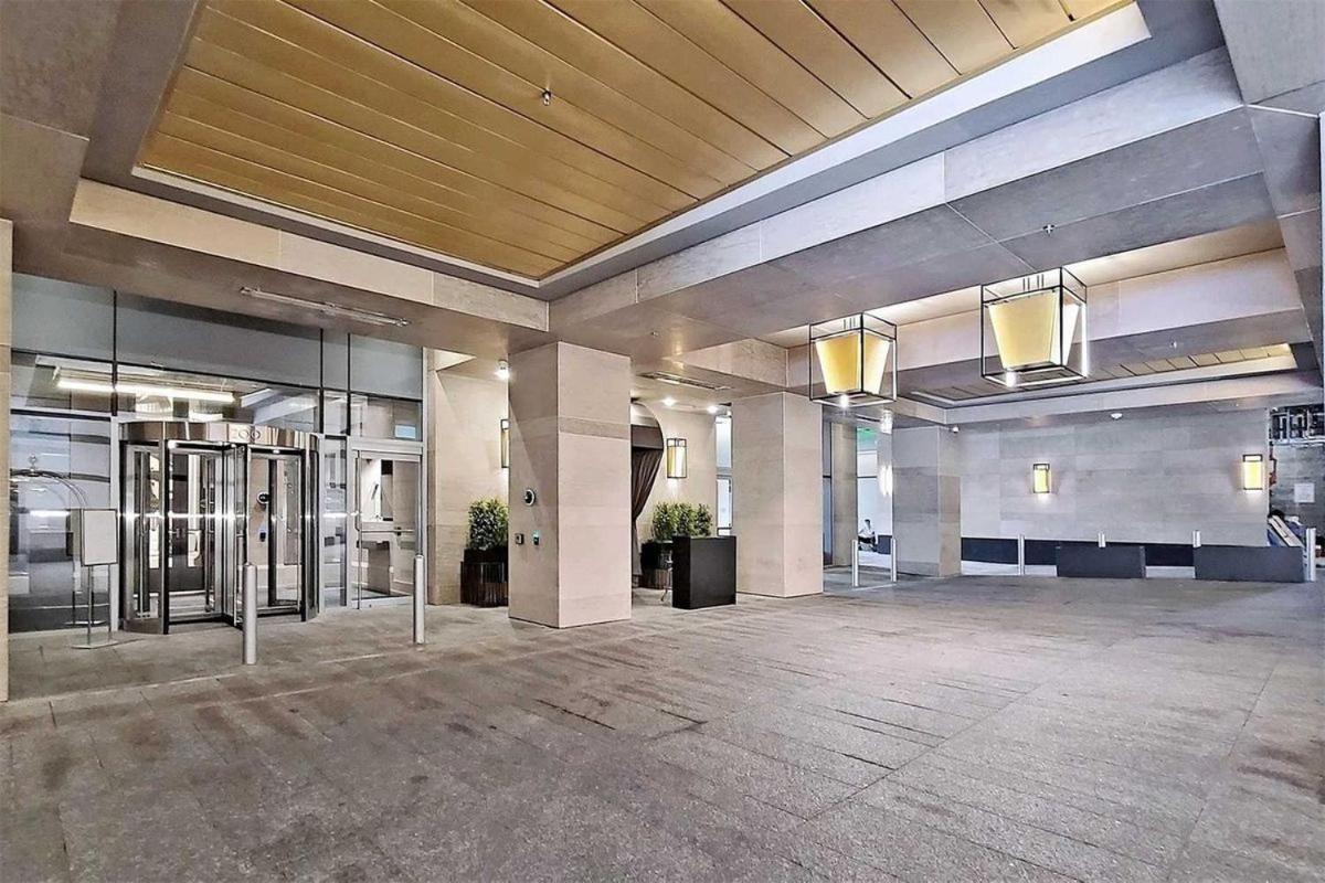 2 Bedroom Plus Den Condo トロント エクステリア 写真